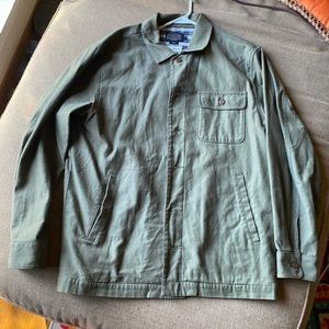 Pendleton. Men’s army green jackets. Size Large.